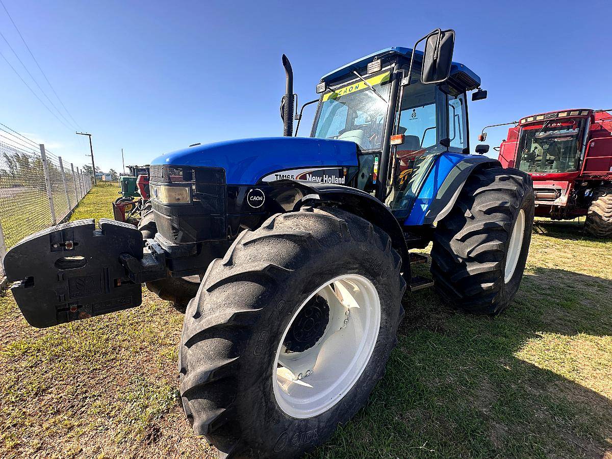 Tractor New Holland TM165 año 2004