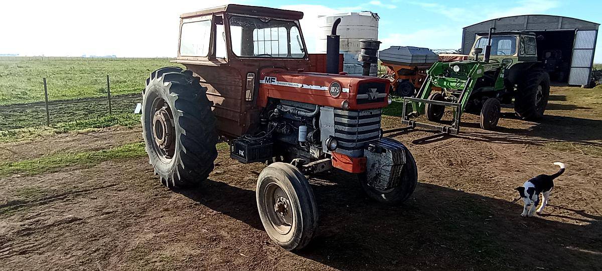 Tractor Massey Ferguson 1075