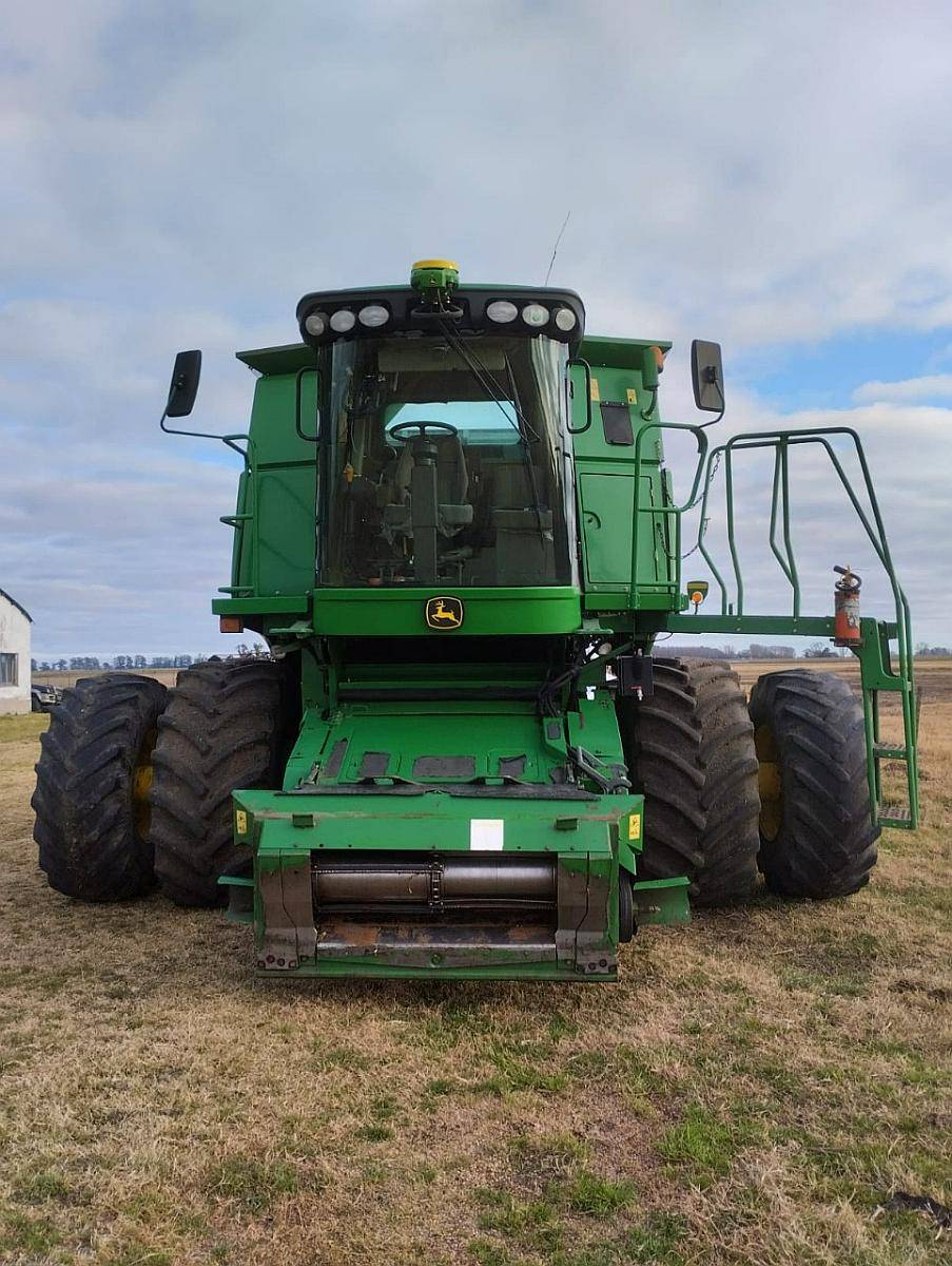 Cosechadora 9650 30 Pies año 2007.