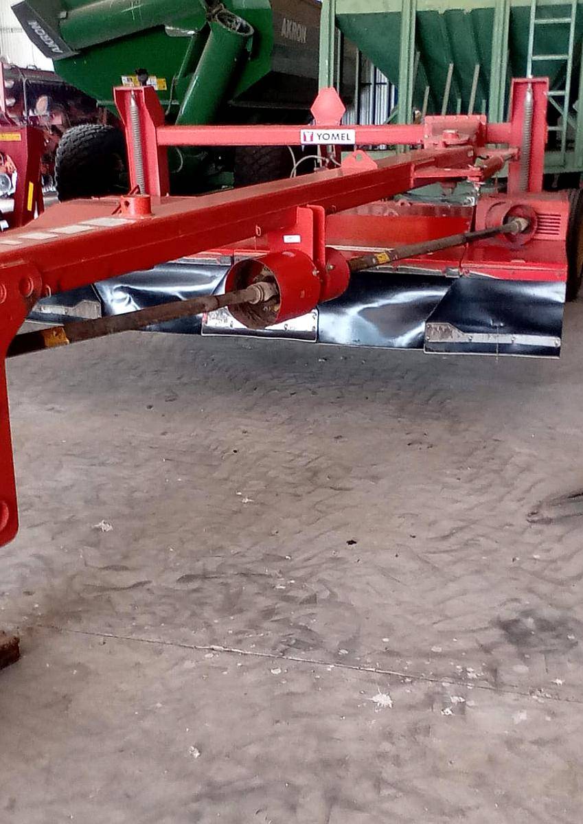 Segadora Yomel 3370, año 2018, 3.20 Mts de Corte, 1.500 Ha
