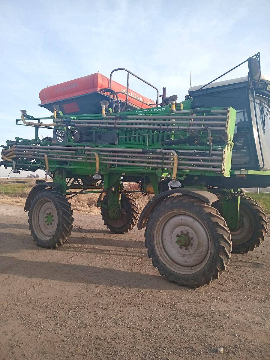 Fertilizadora Metalfor Multiple 3200, 4.500 Hs Motor