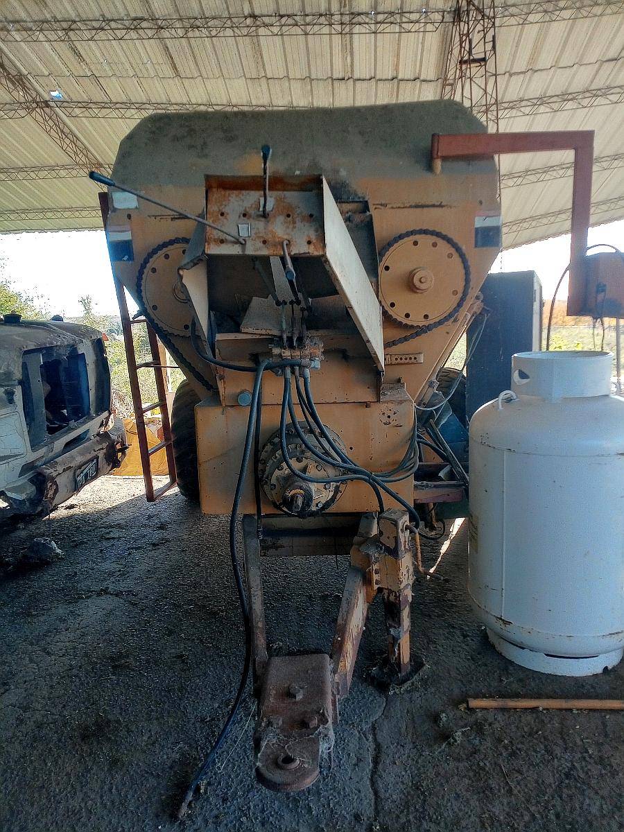 Mixer Implecor MG1200 / Balanza 14m3