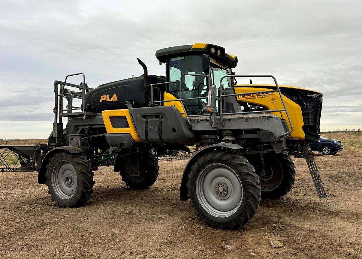 Pulverizadora Pla SIA 3300 - 33m Mixto - Piloto Hidraulico