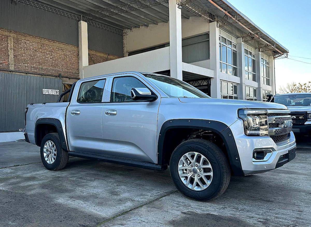 Jmc Grand Avenue 2.3 Turbo Nafta A/T GL 4X2 0km MY2025
