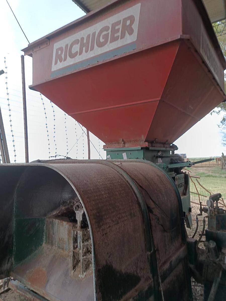 Embolsadora Partidora Richiger R6-es.