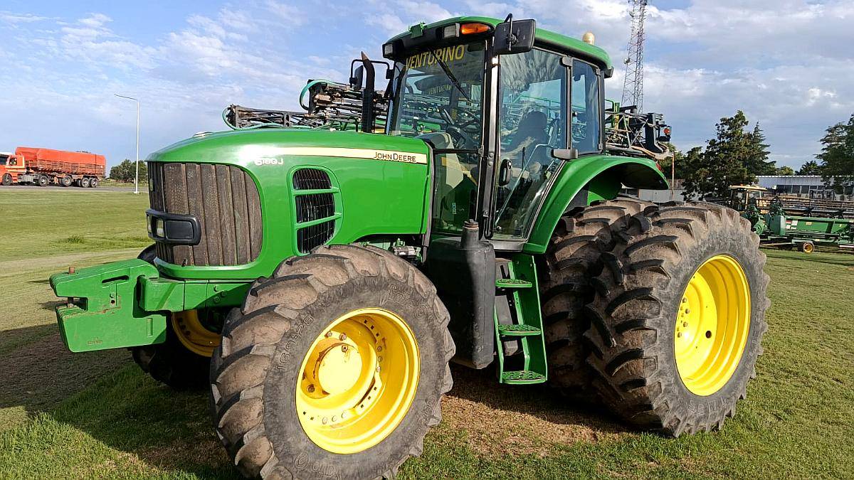 Tractor John Deere 6180j, 180 HP, 4wd,dual, 2014