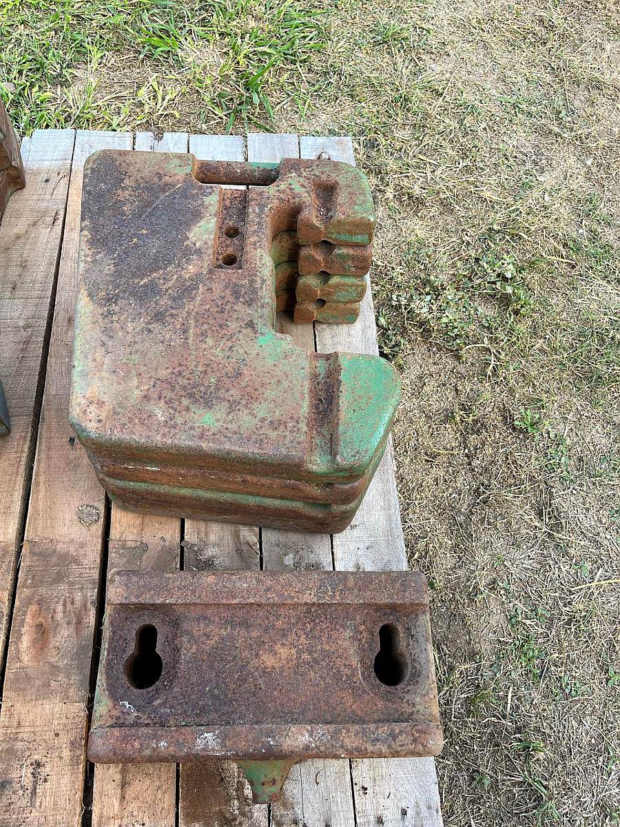 Contrapesos Delanteros John Deere.