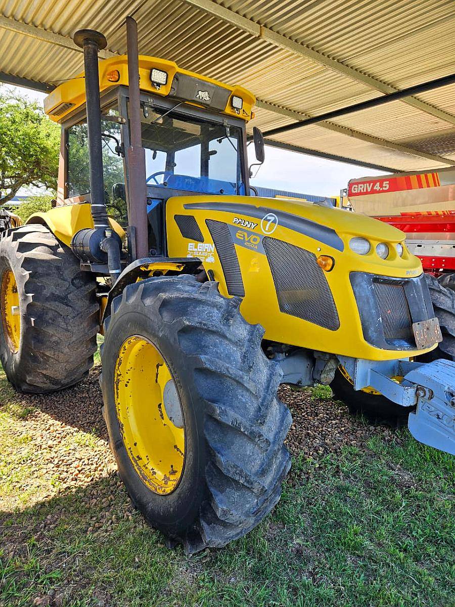 Tractor Pauny EVO250 año 2012