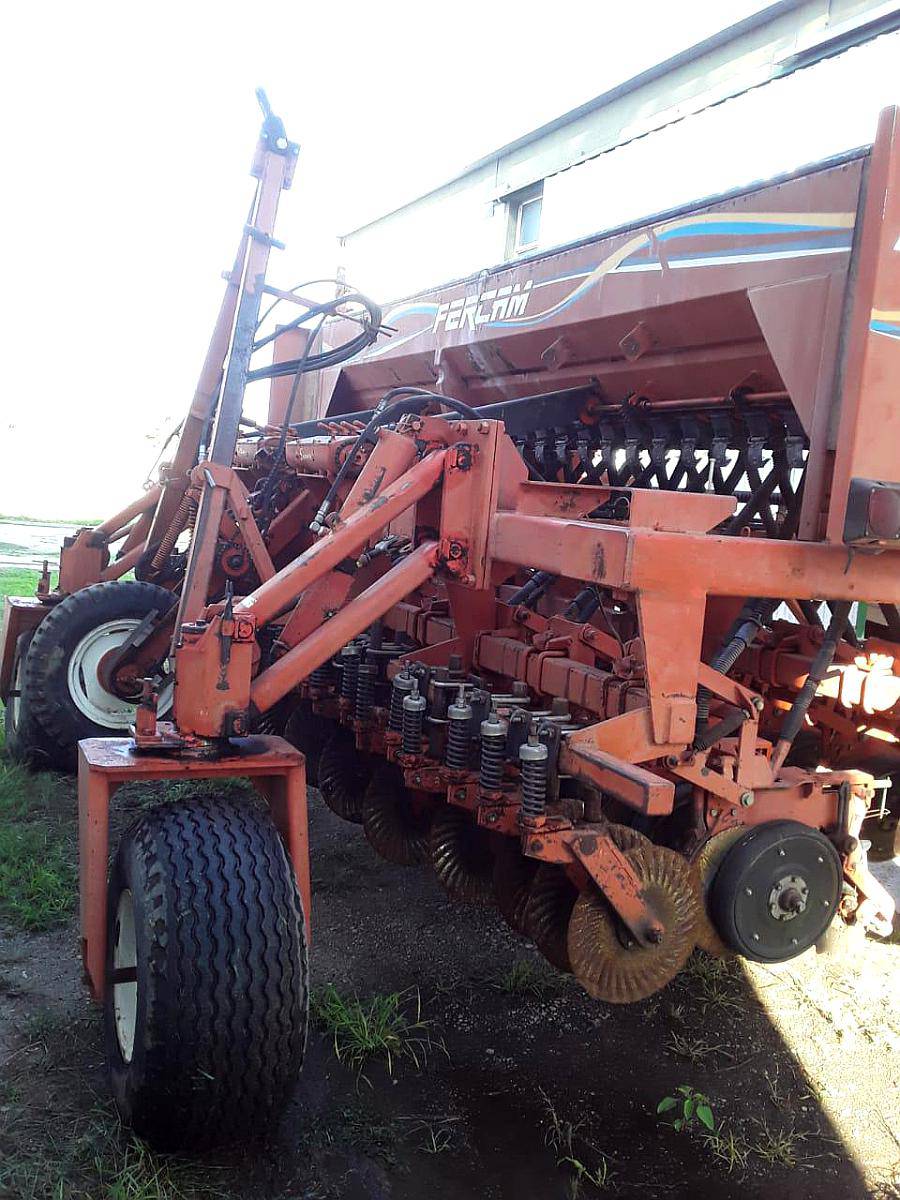 Sembradora Fercam F 440 de 23/21