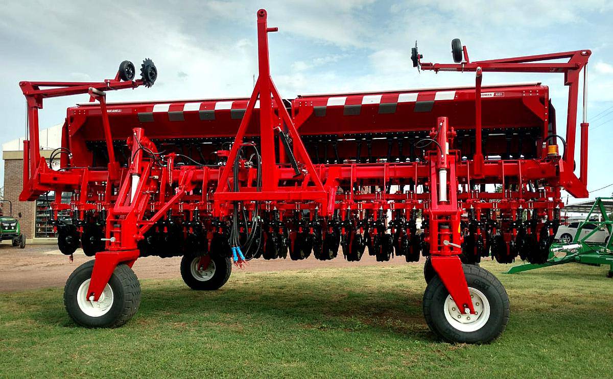 Sembradora Crucianelli Pionera 3321.