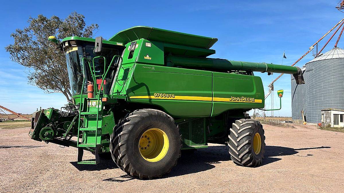 Cosechadora John Deere 9760 STS año 2004 + Drapper 35 Pies