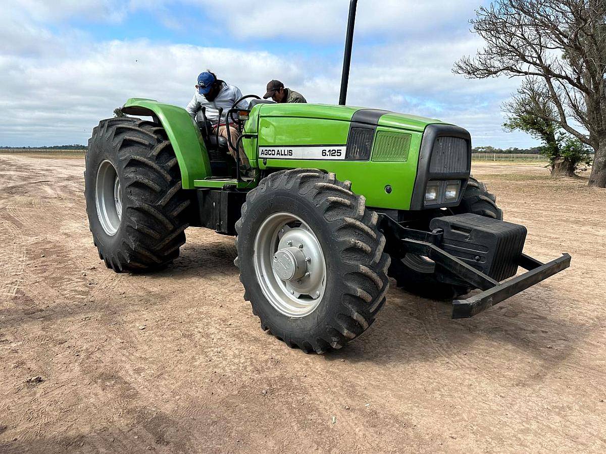 Tractor Agco Allis 6.125