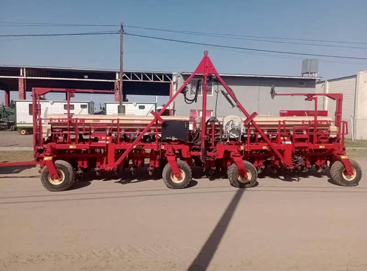 Sembradora Giorgi Usada de 18 a 52 Neumatica Doble Fertiliz