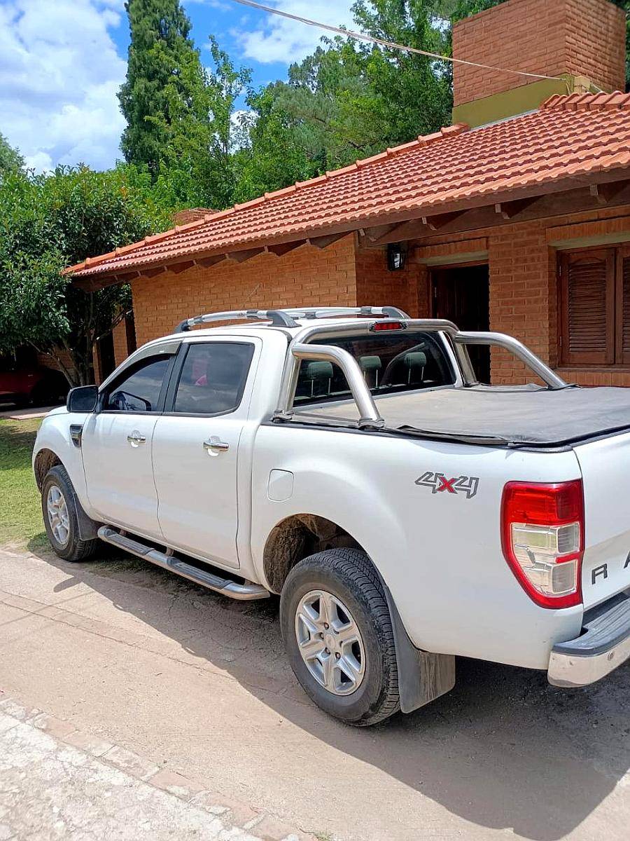 Ford Ranger XLT 2015 - 44 Automática
