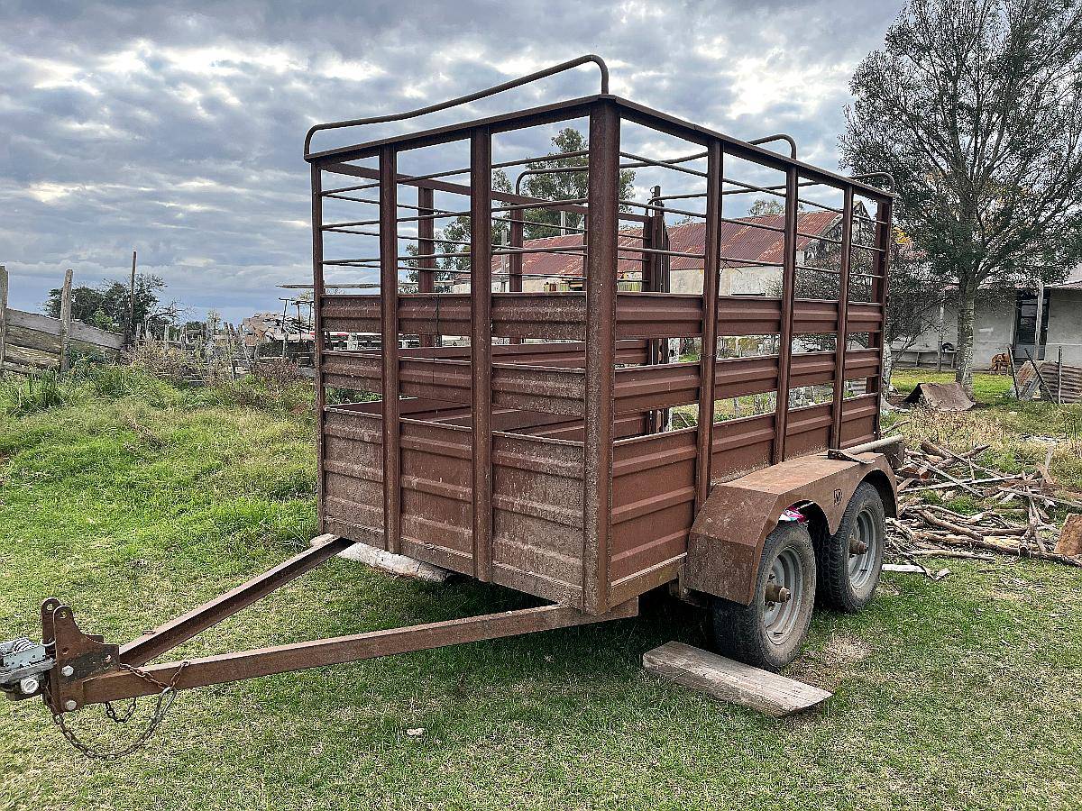 Acoplado Jaula para Hacienda