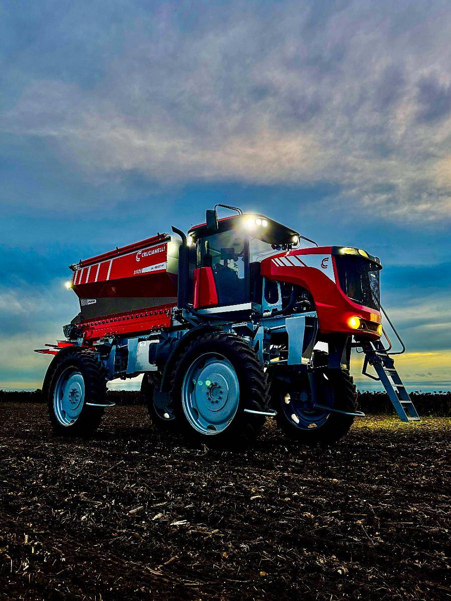 Fertilizadora Autopropulsada - Raster - Crucianelli Fertec