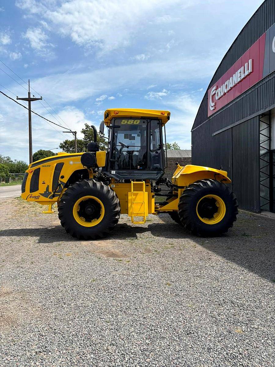 Tractor Pauny Articulado Bravo 580