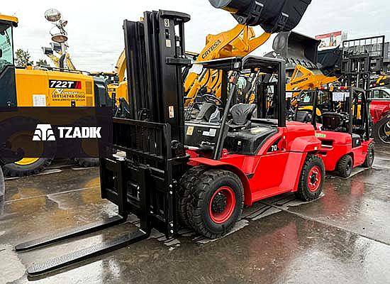 Autoelevador Bylion 70 7.000kg Torre Triple Duales