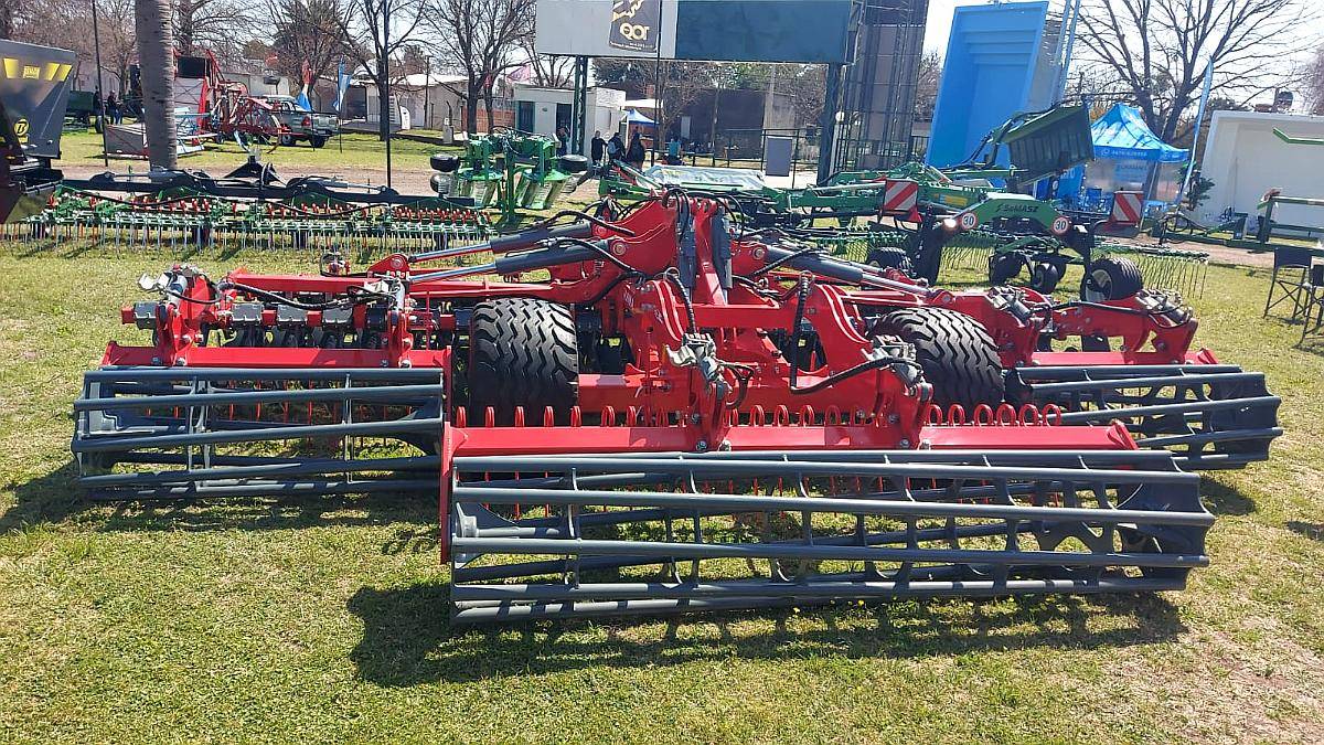 Rastra Acondicionadora 5 Ó 6mt Ares HP Xm50, Unia