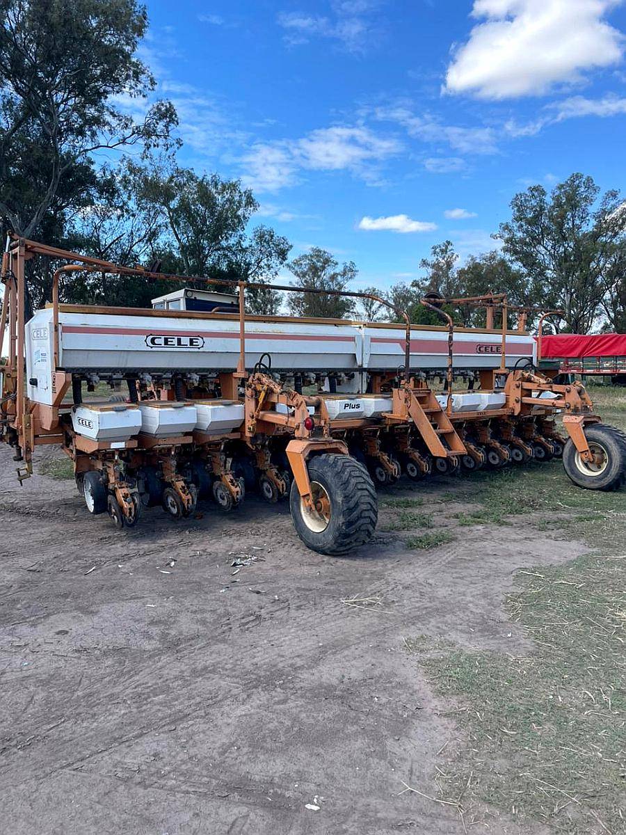 🌱🚜 Sembradora Cele 7000 📅 año 2010