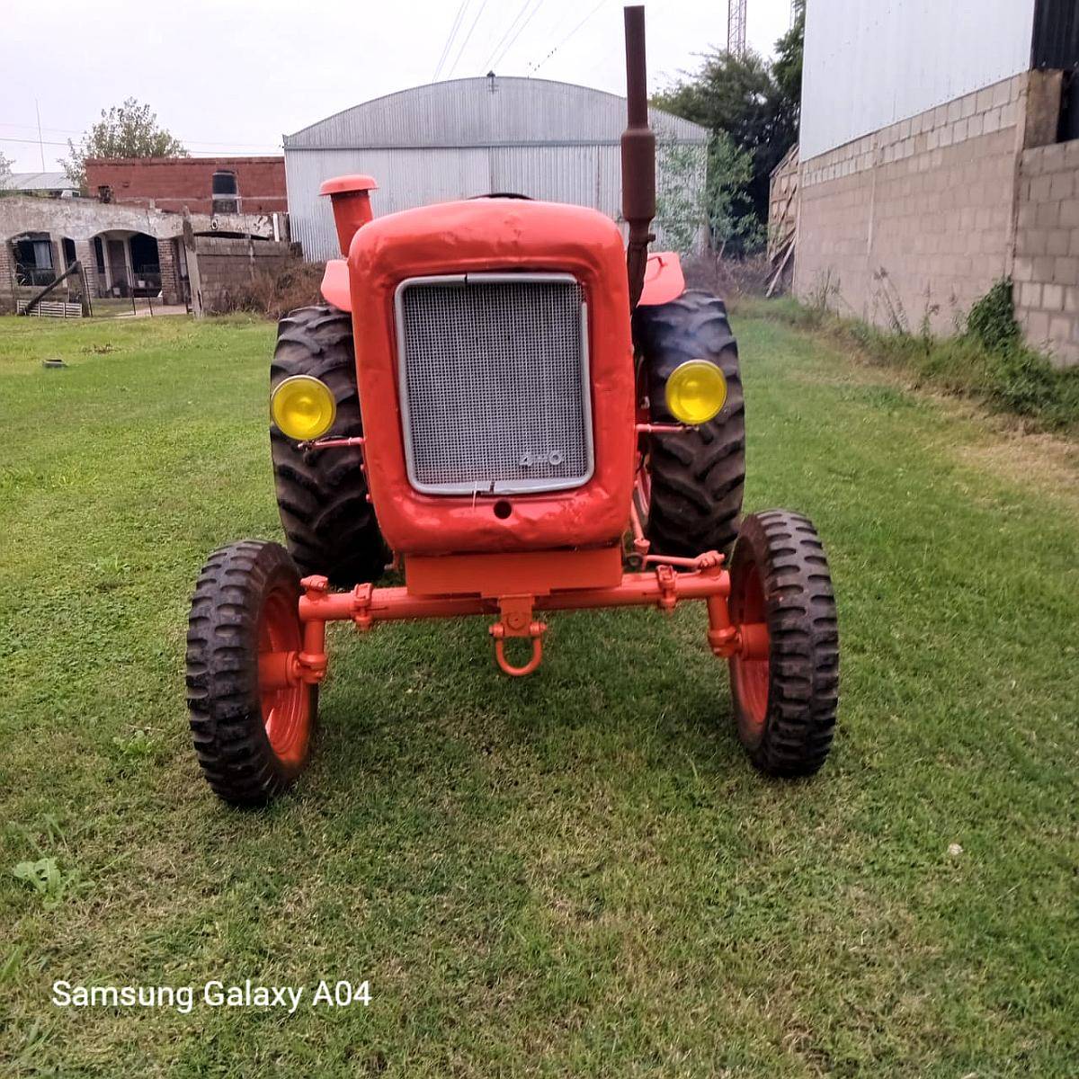Tractor Fiat 450 con Hidráulico y Toma de Fuerza