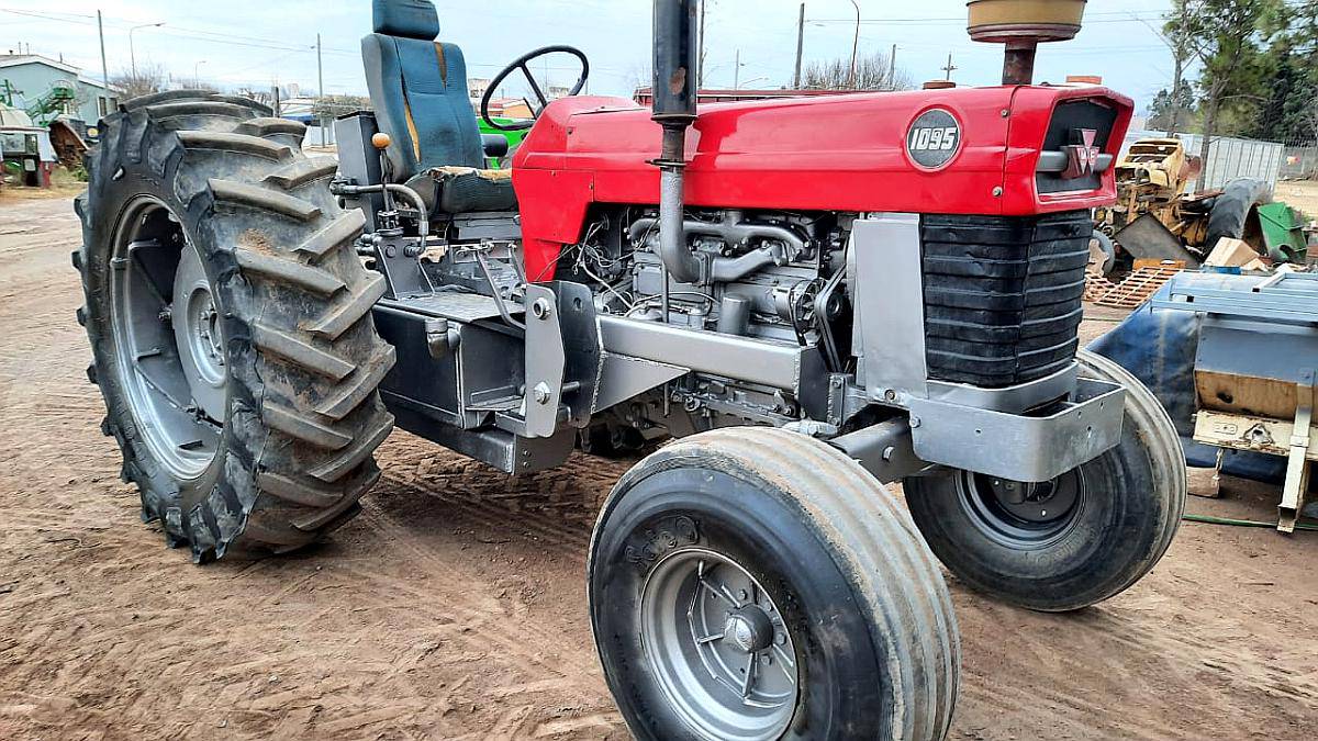 Mf 1095 Rodado 38 con Pala Frontal sin Retroexcavadora