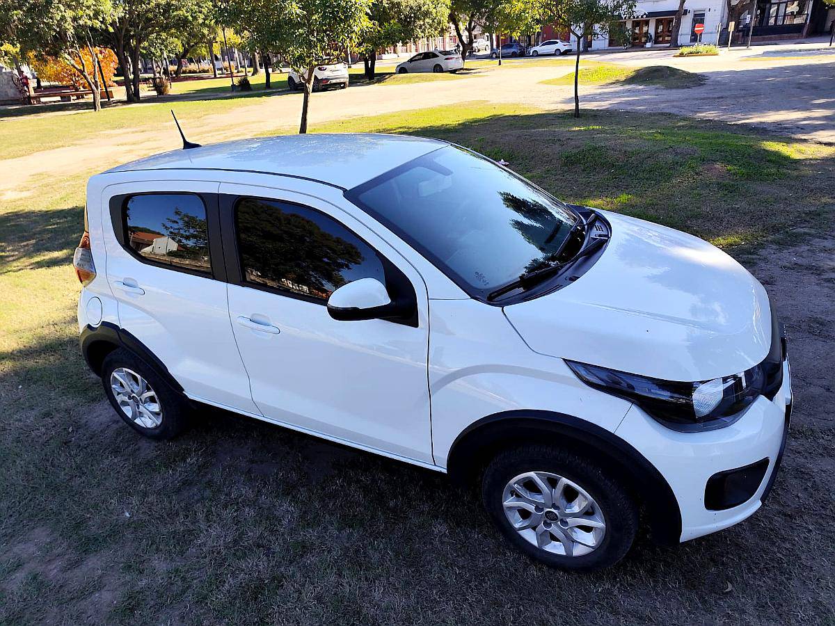 Fiat Mobi Like 1.0 2022 – 1° Mano – Cámara