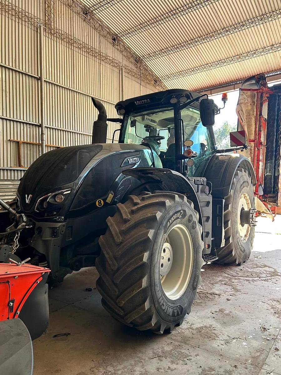Tractor Valtra S274 año 2022