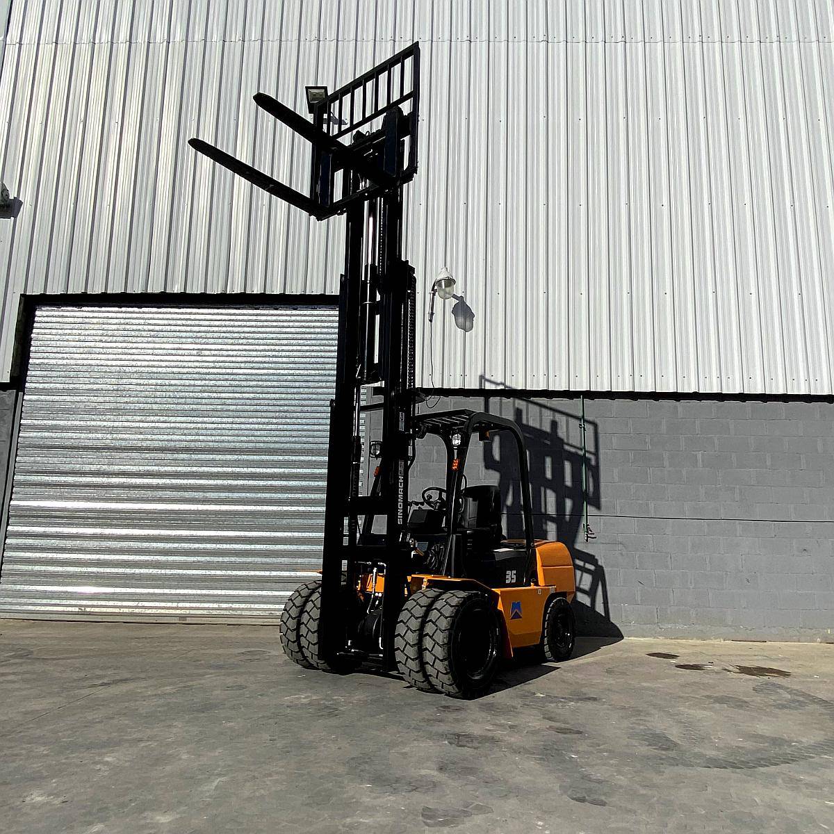 Alquiler Autoelevador 3.500kg Dual Triple Torre 4.5m