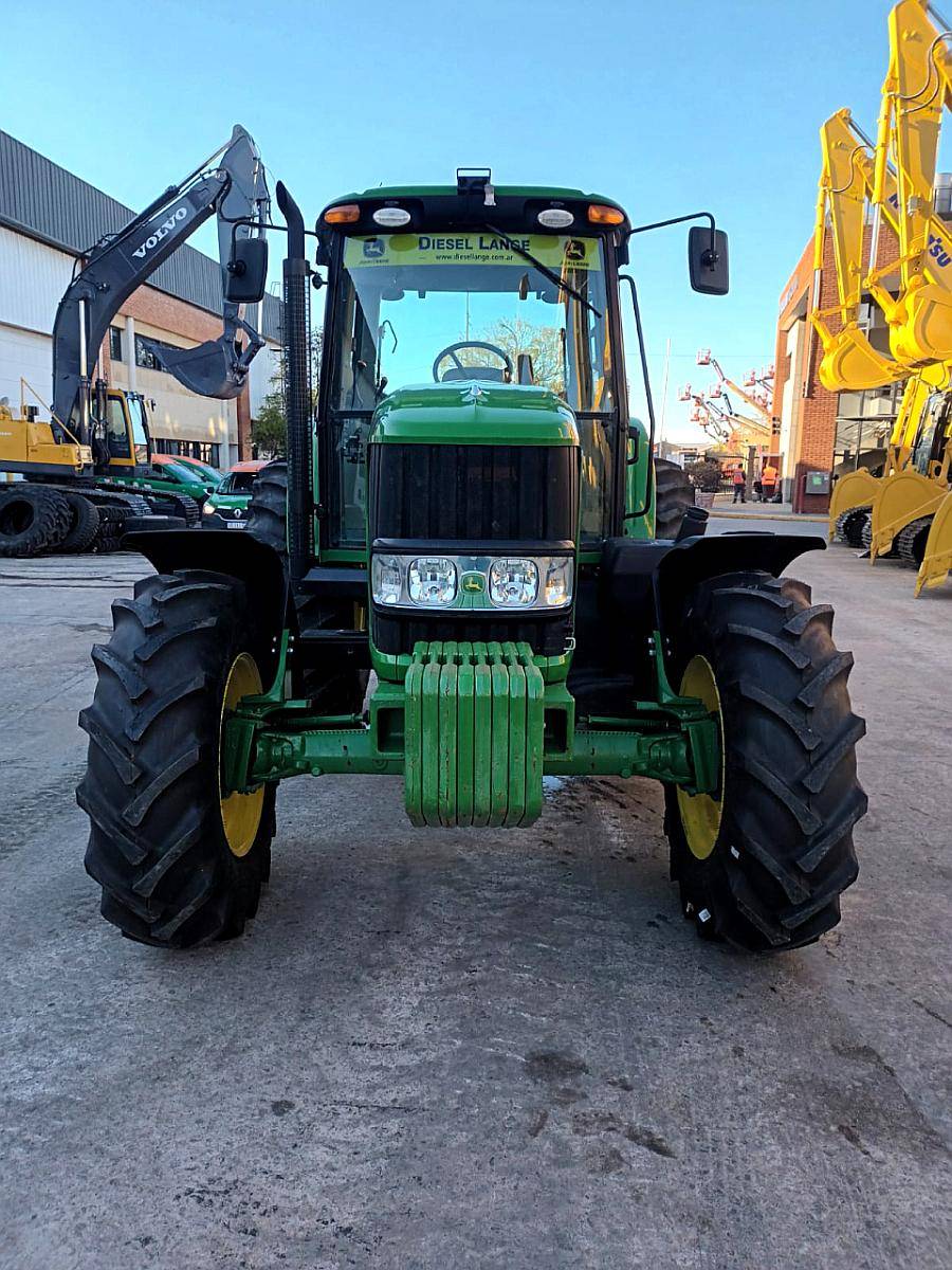 Tractor John Deere 6135j