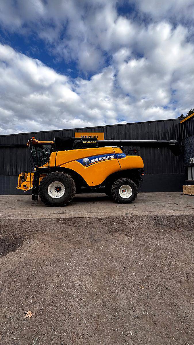 New Holland CR6080 Usada