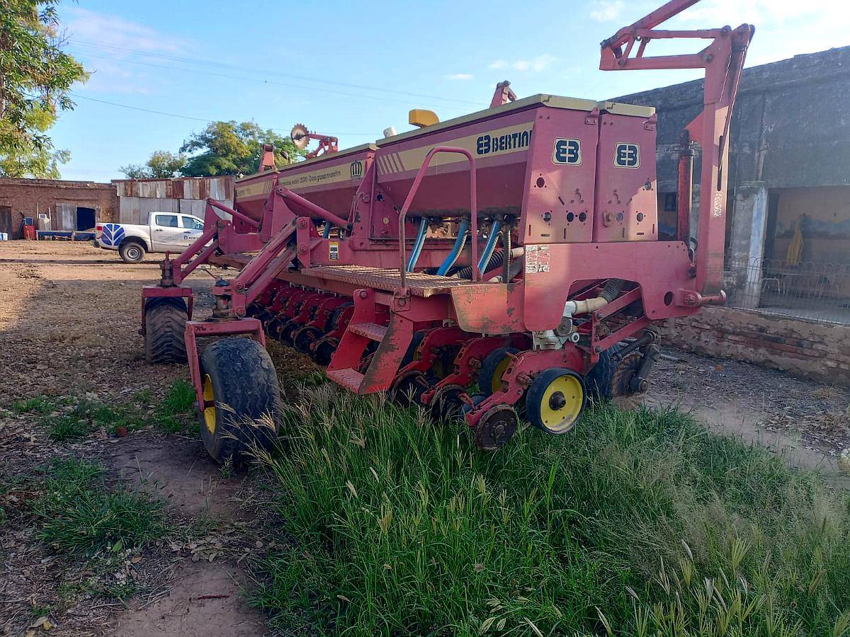 Sembradora Bertini 28000 13/52, Fert en Linea, Monitor, 2006