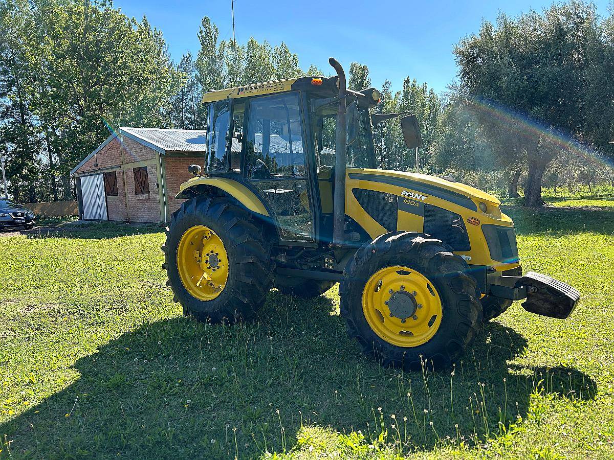 Vendo Tractor Pauny A180