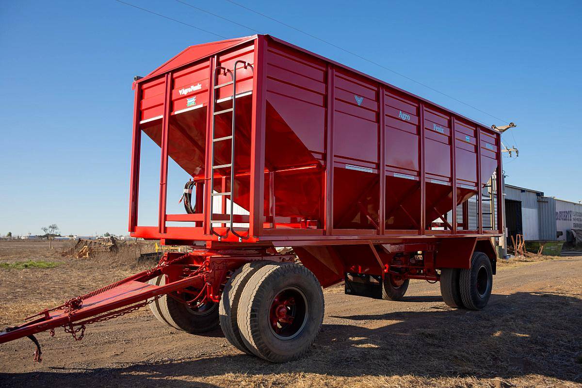 Tolva Semilla y Fertilizante Agrofenix de 20 Toneladas