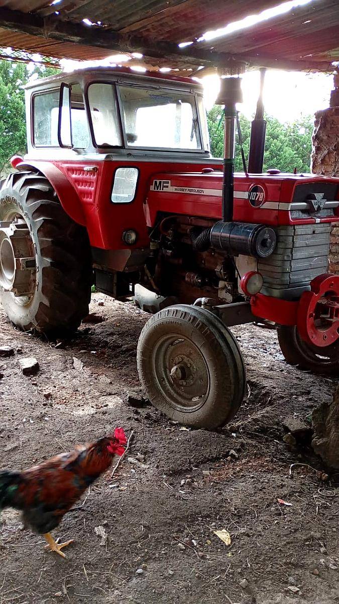 Tractor MF 1075 C/cabina- C REM y Toma de Fuerza -año 1975