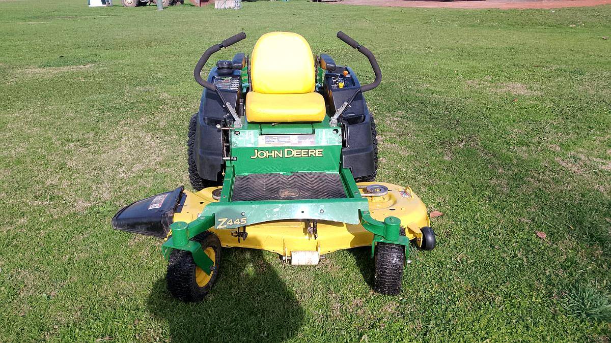 John Deere, Cespera Z445 , Giro 0