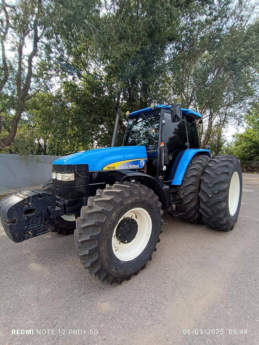 Tractor New Holland TM180 - año 2008 - Usado.