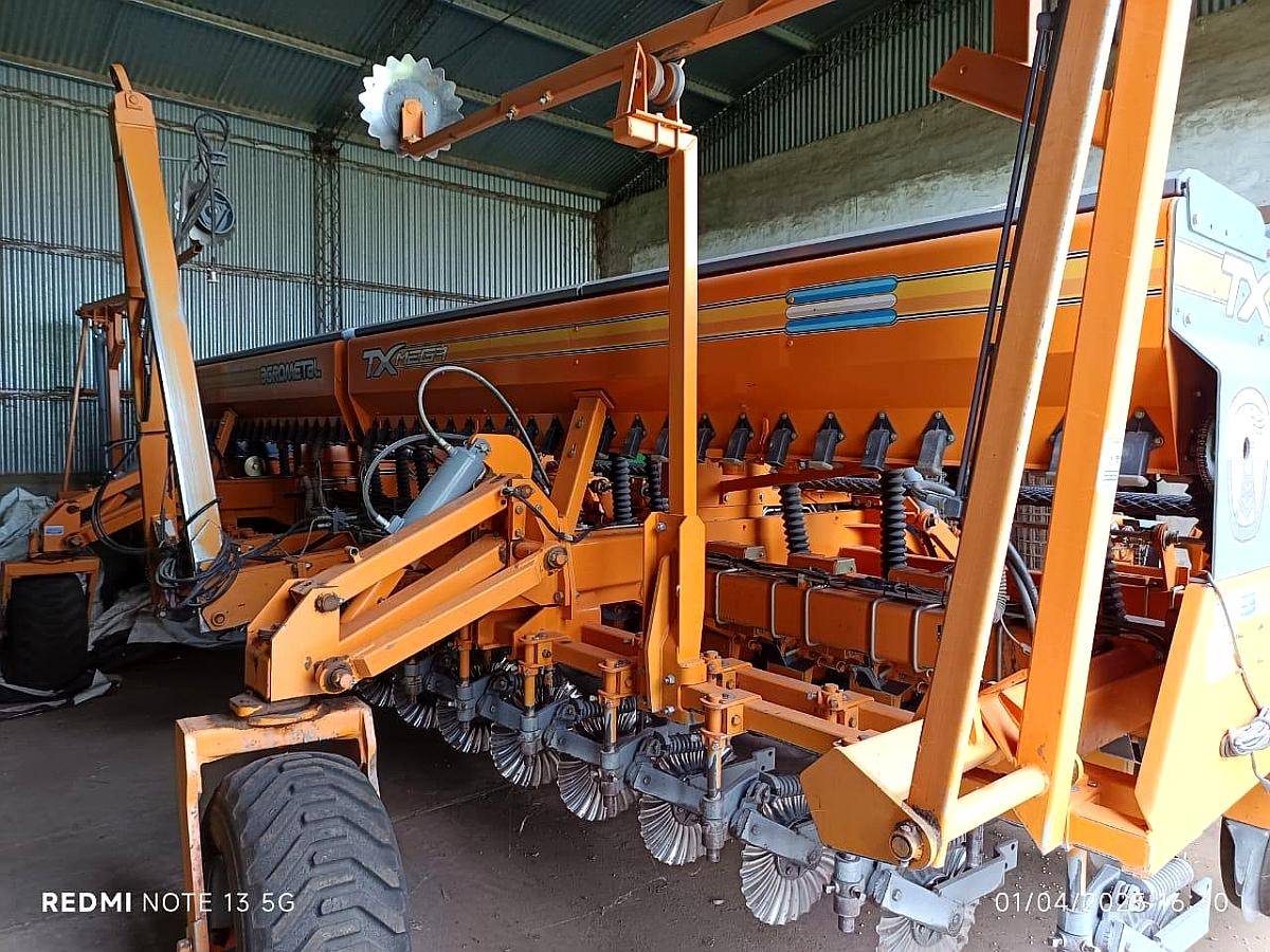 Agrometal TX Mega de 20 a 42 a Placa Doble Fert.