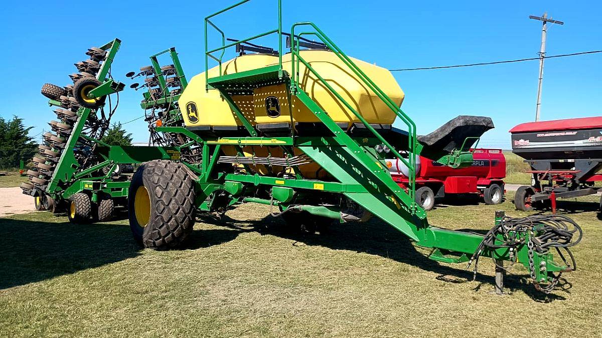 Sembradora John Deere de 13 Mts.