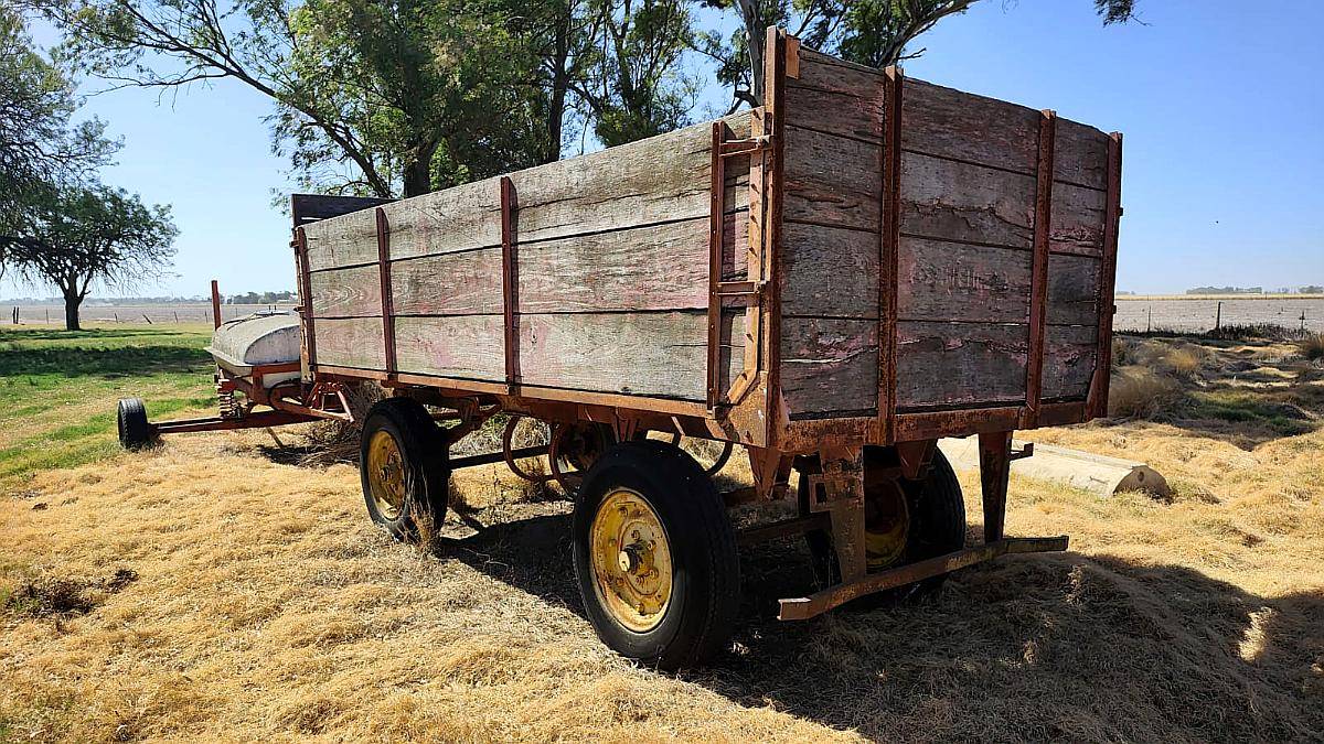 Acoplado Playo de 8 TN. de 4.5 X 2 MS.