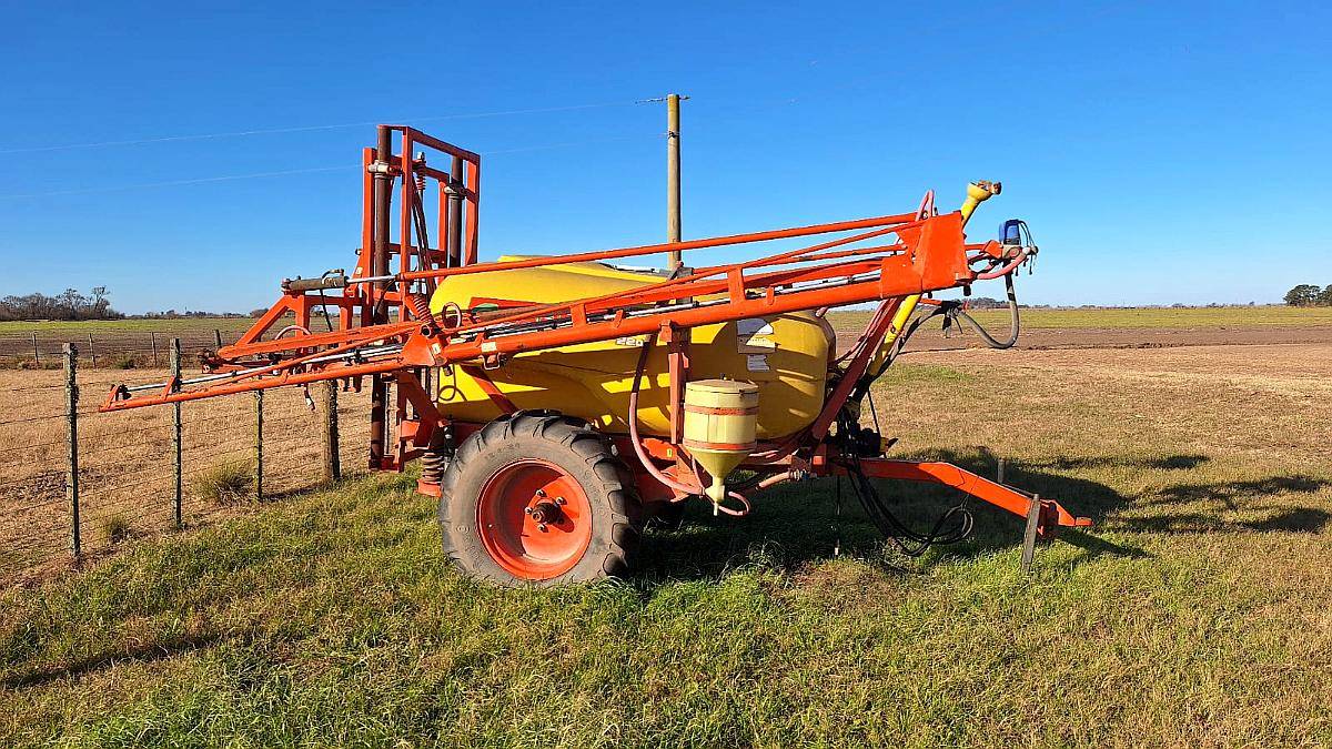 Pulverizador de Arrastre Barbuy 2200