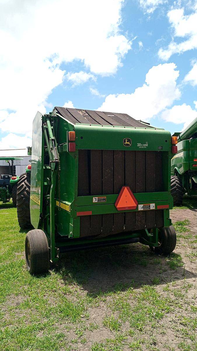Rotoenfardadora John Deere 567