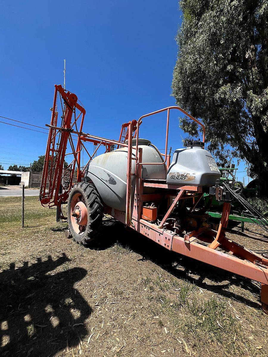 Pulverizadora Jacto Advance 3000