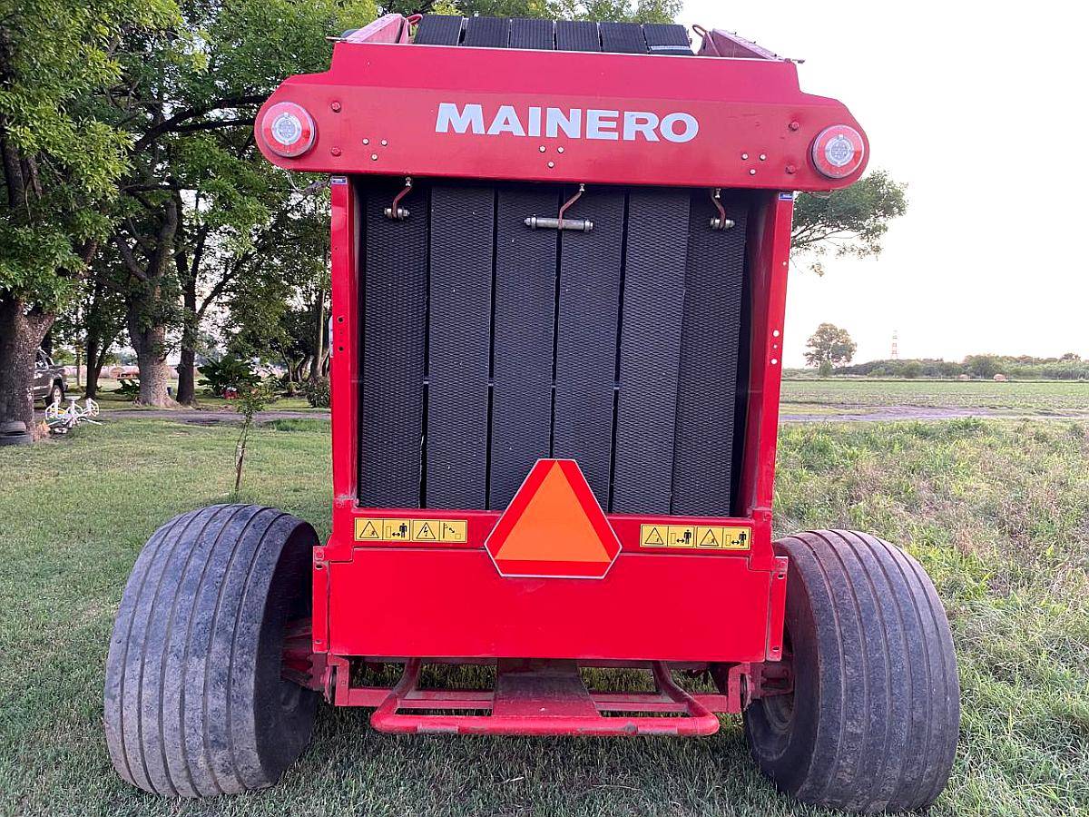 Rotoenfardadora Mainero 5877 Usada año 2022