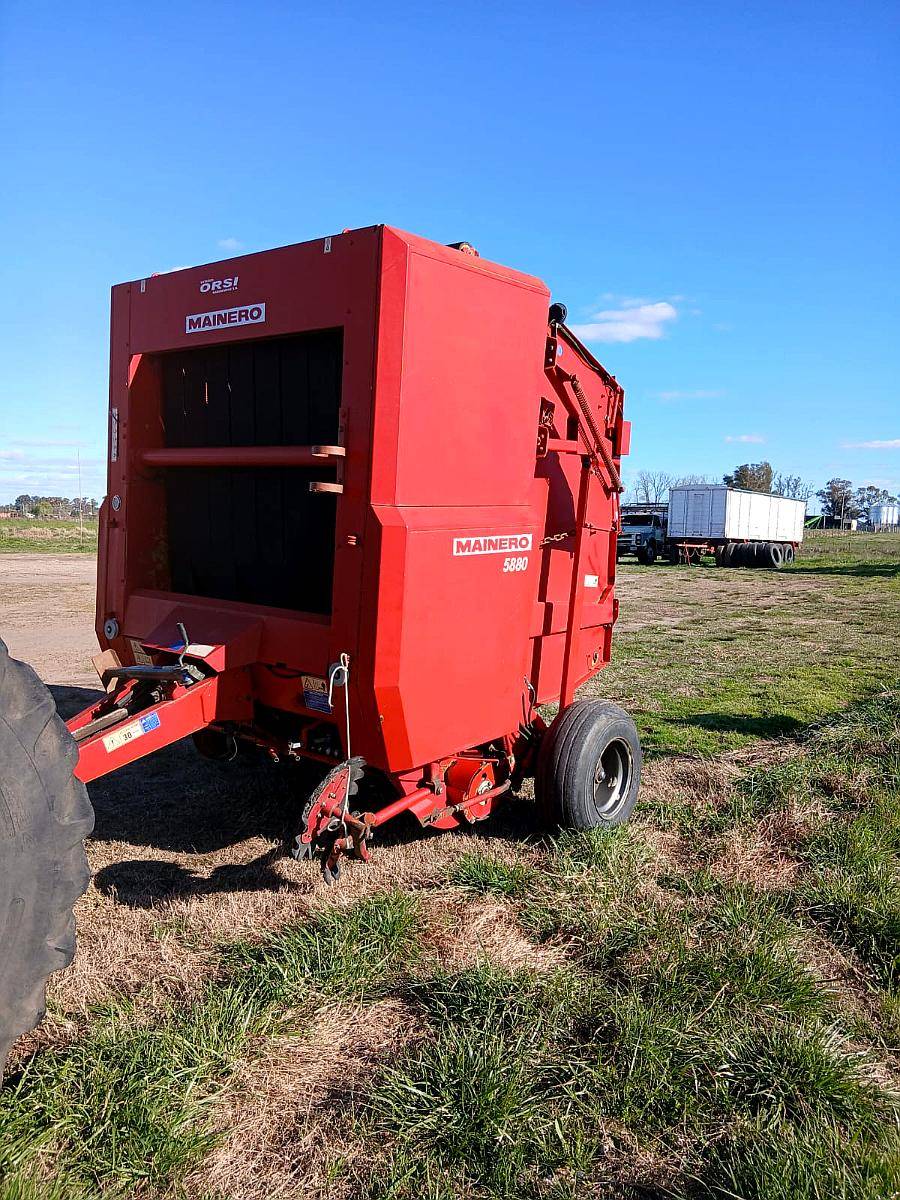 Rotoenfardadora Mainero Modelo 5880