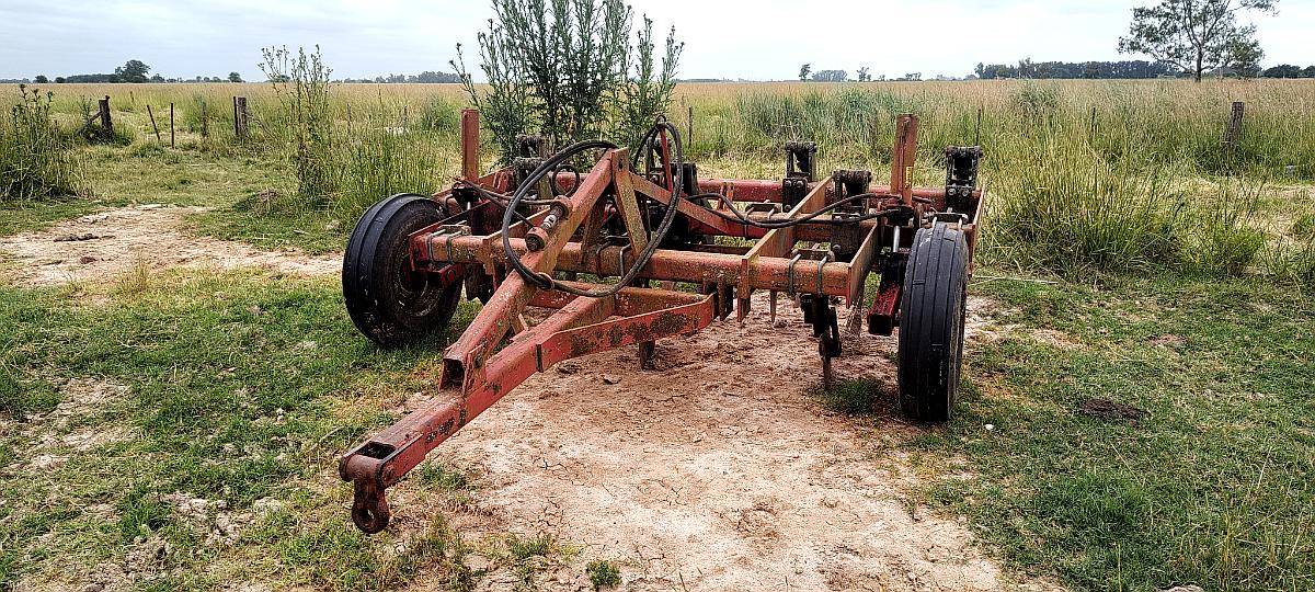Arado Cincel Traimax de Arrastre