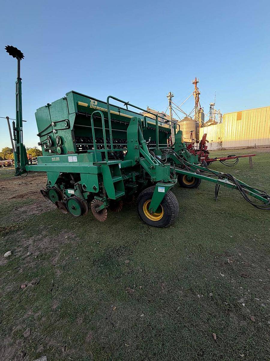 Sembradora Marca Pierobon TD 21-24