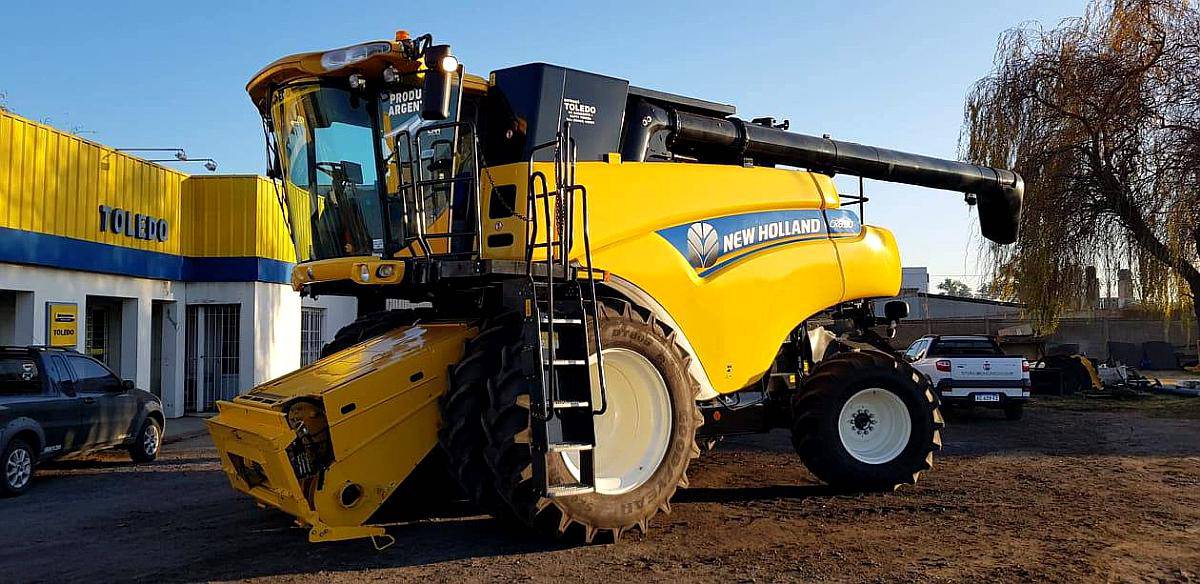 Cosechadora New Holland CR6.80