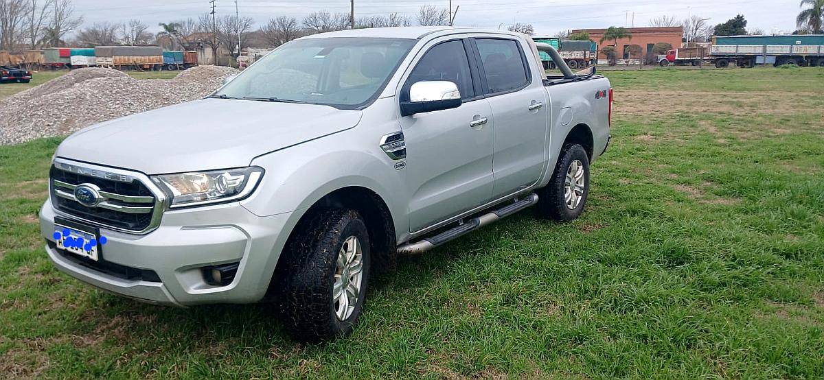 Vendo Ford Ranger XLT 4X4 3.2