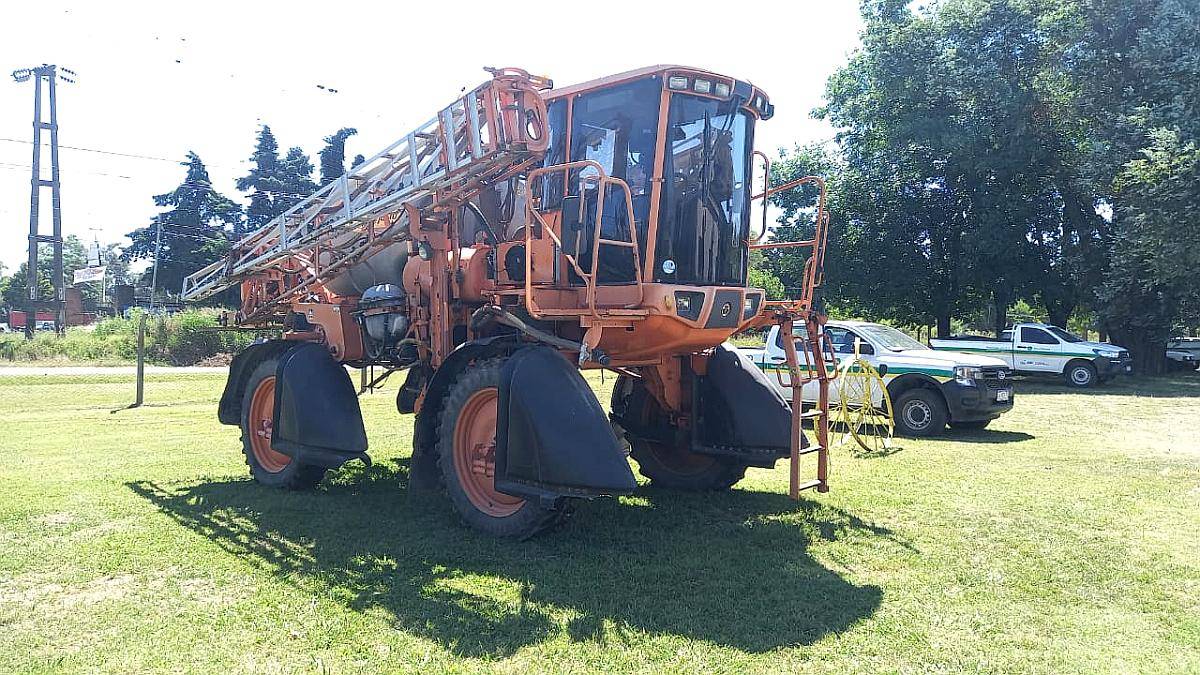 Pulverizadora Jacto Uniport 3000